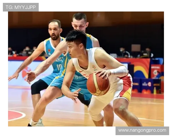 中国男篮迎战欧洲劲旅 备战世界杯全力冲击奥运资格